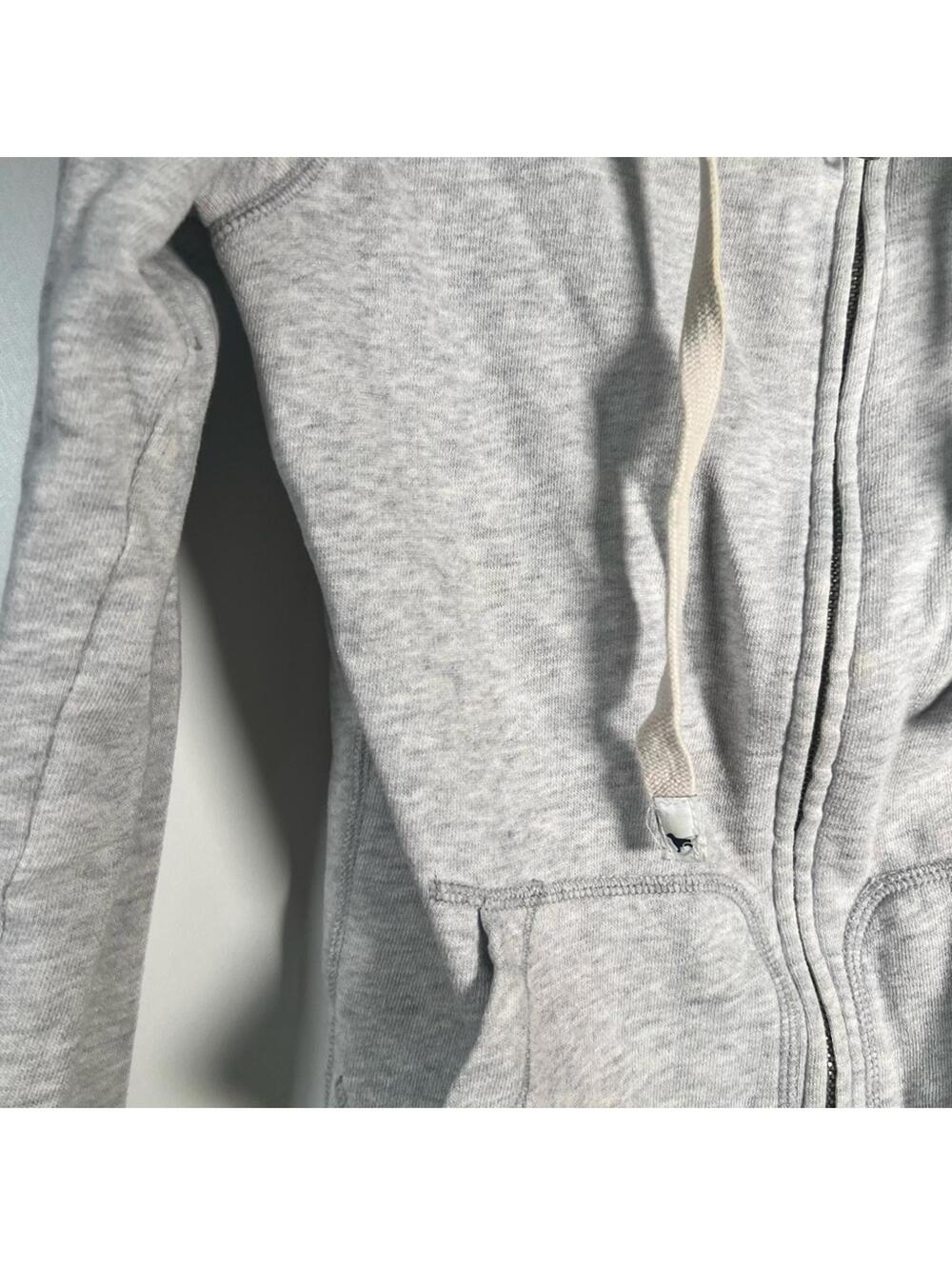 PINK Victoria's Secret Fitted Gray Zippered Hoodie - Picture 6 of 9